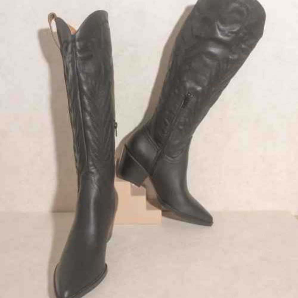 Oasis Society The Samara - Black Embroidered Tall Boot size 6.5 - Picture 5 of 7